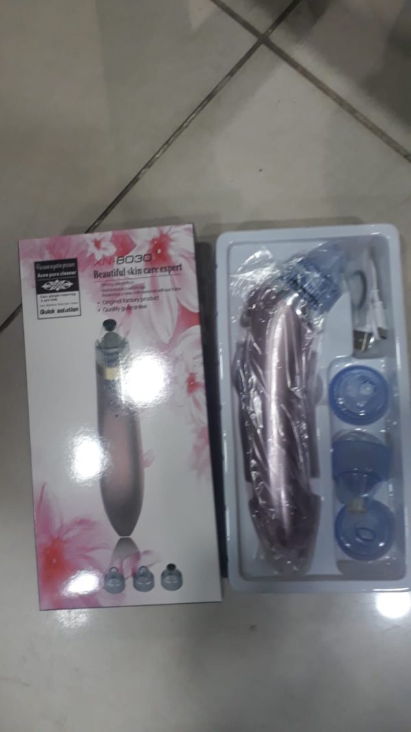 Electric Blackhead Remover: Pore Cleaning Vacuum with 4 Replacement Heads